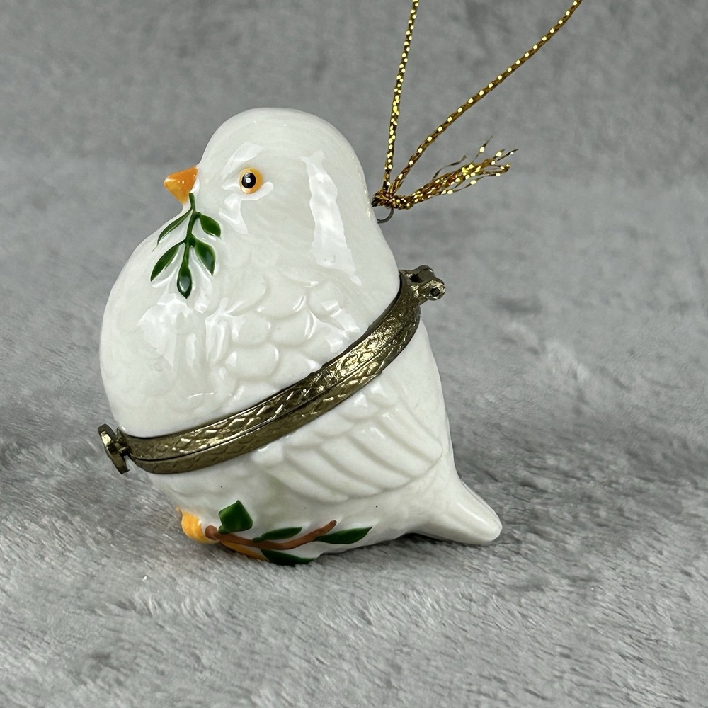Vintage Christmas Peace Dove Ornament  Trinket Box Holiday Decor Whimsical Earth